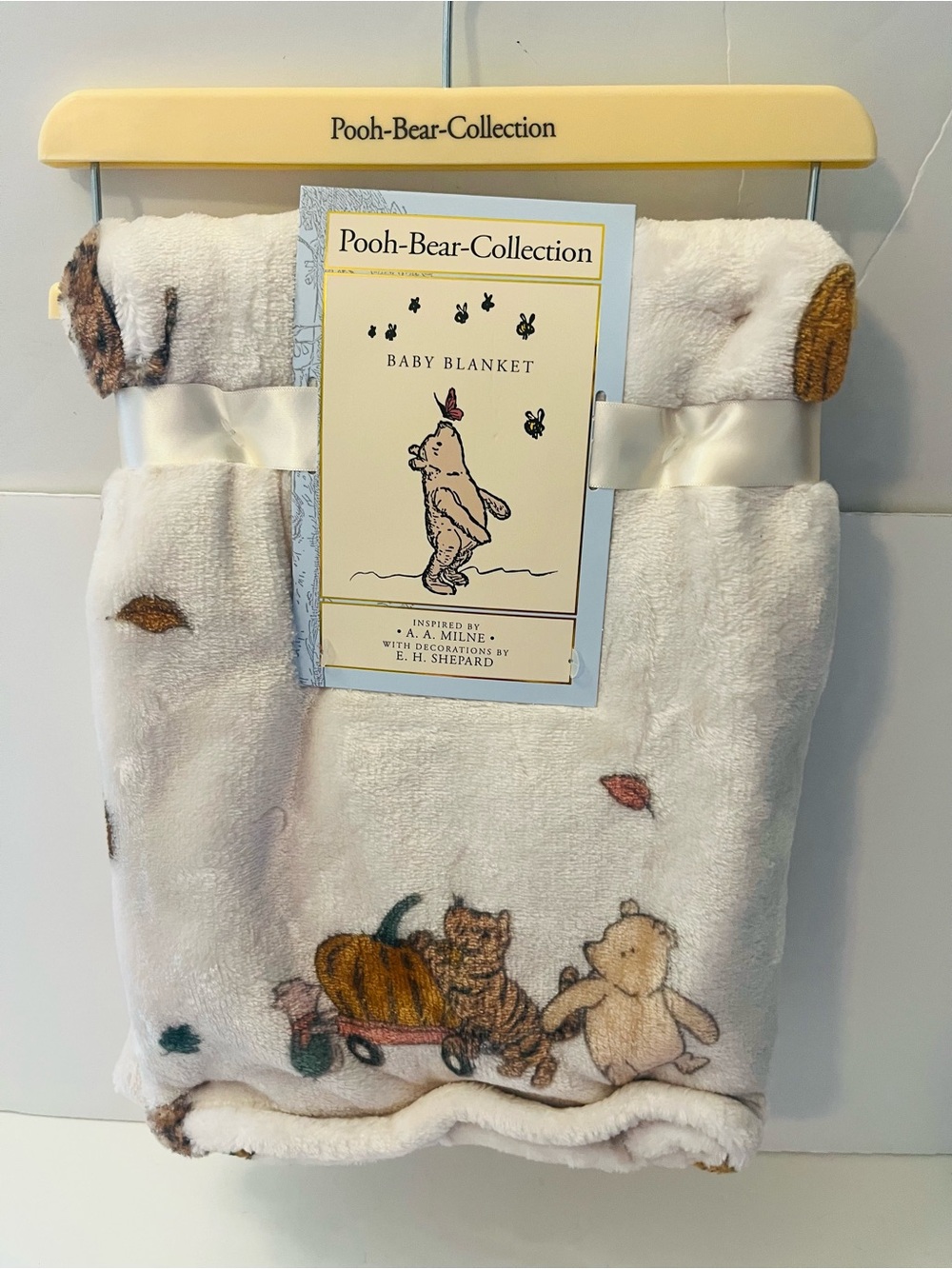 Winnie the Pooh Bear Collection Fall Autumn Baby Blanket Tigger Piglet Pumpkin